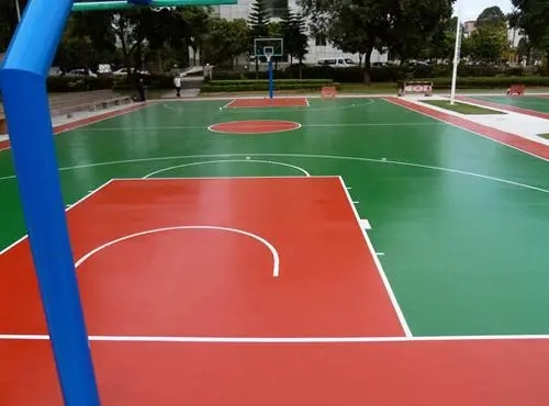 南宁球场地面翻新,裂缝修重要性